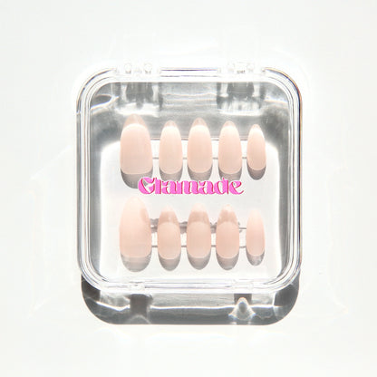 Glamade Signature